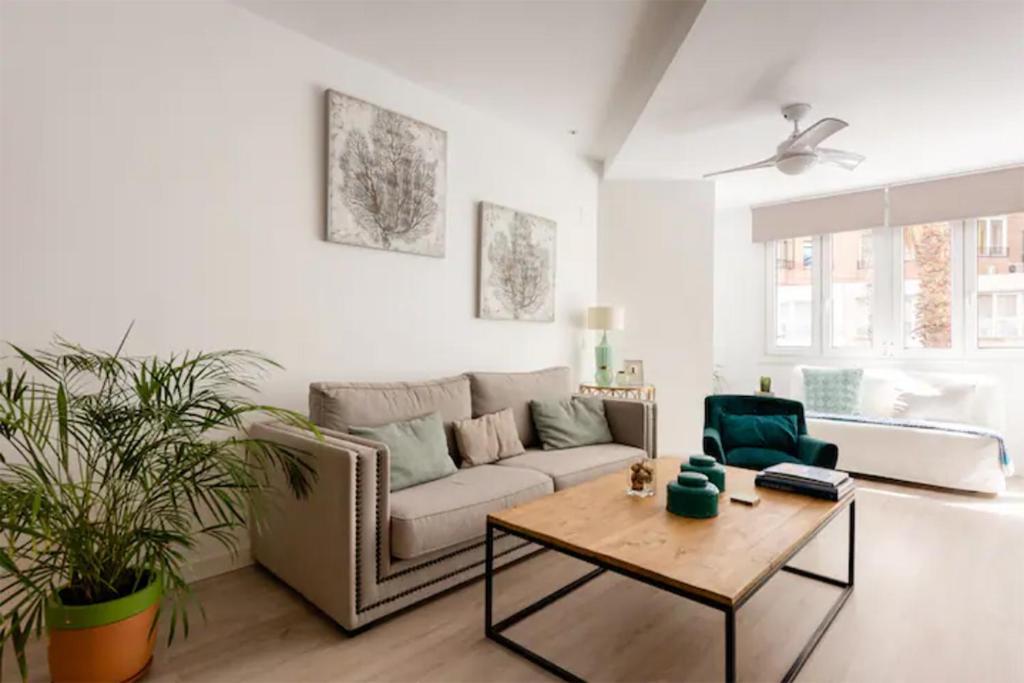 Nuevo Apartamento Lujo Playa Malagueta-Centro Málaga Extérieur photo
